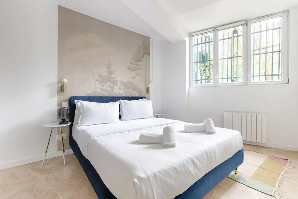 Mykeypers - Chic & Cozy Flat 4P - Republique Apartment Paris 0*,  France